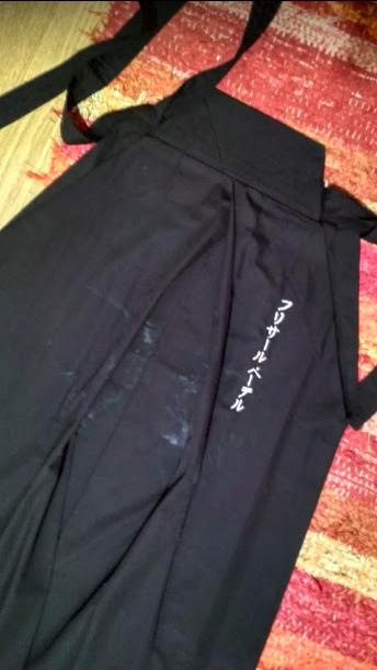 Hakama, némi sóval